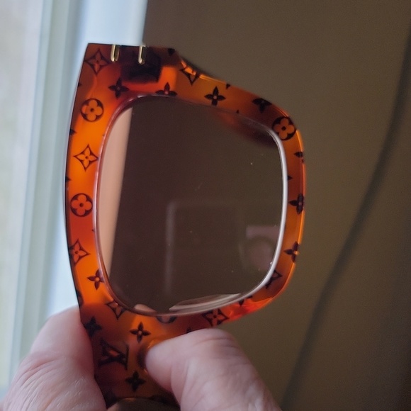 Louis Vuitton Blade Sunglasses - Picture 5 of 12